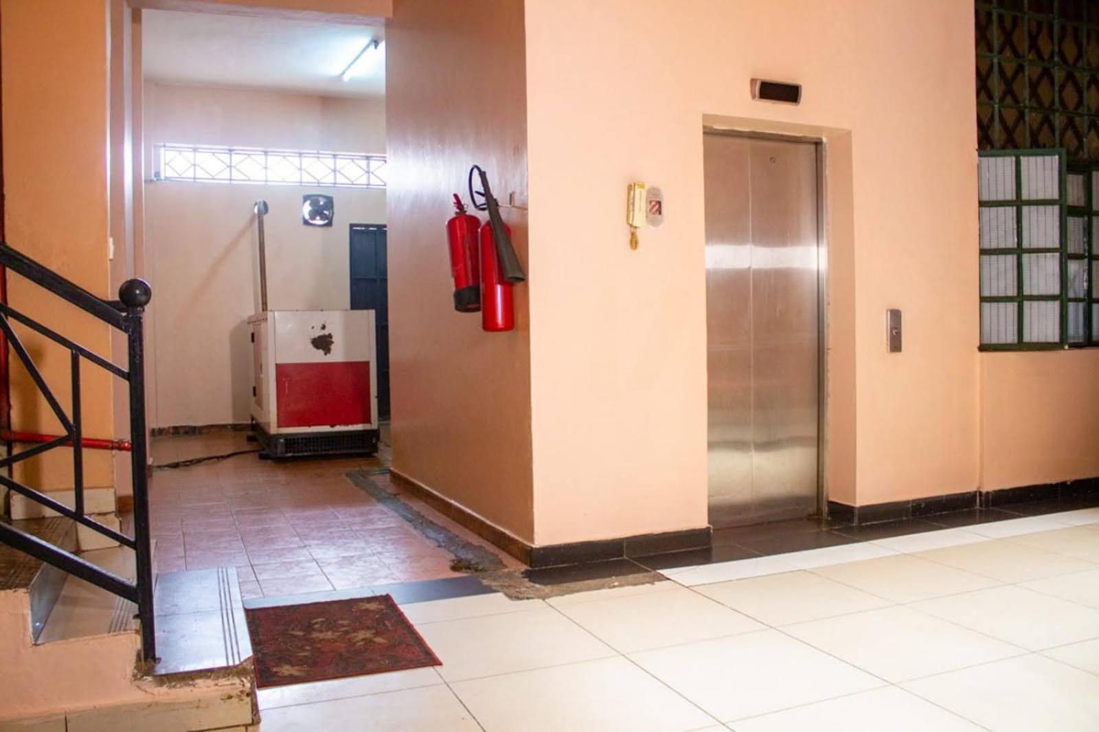 Deka Hotel Ngara Equity Nairobi Zewnętrze zdjęcie